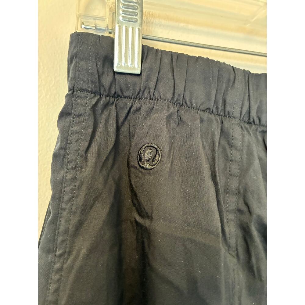 Lululemon Black Lightweight Adjustable Mid-Rise Cargo Pant Women's Size Small - Picture 4 of 7